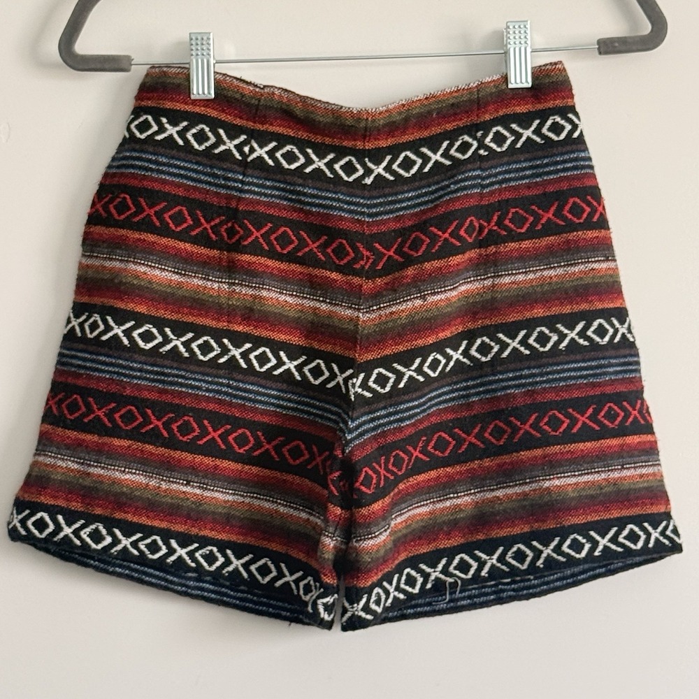 Thai Tribal Print Shorts M Textured Cotton Granola Eclectic Grandpa Aztec